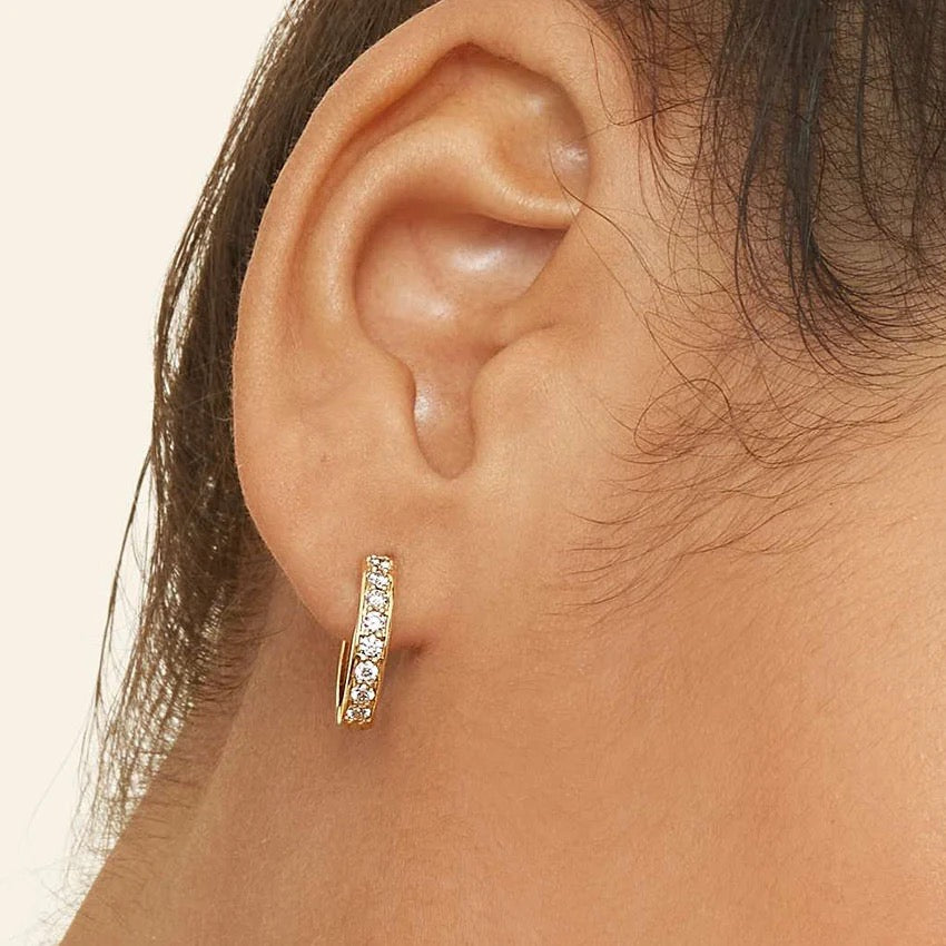 Luxe Diamond Huggie Earrings (1/2 ct. tw.) in 18K Yellow Gold